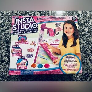 Unopened Insta Studio Hands-Free Video Station - Slime Making